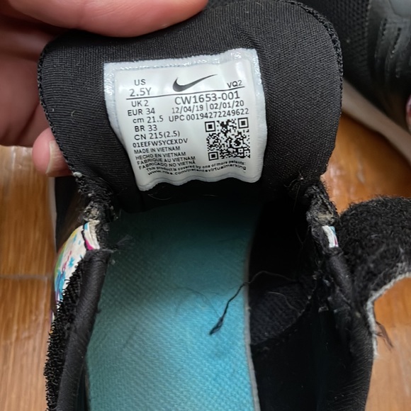 NIKE Girls' Star Runner 2 Fable Sneaker - Picture 5 of 7